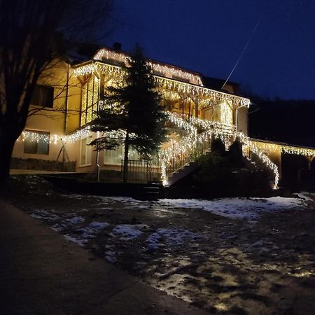 Pietroasa Panzio Anett住宿加早餐旅馆 外观 照片