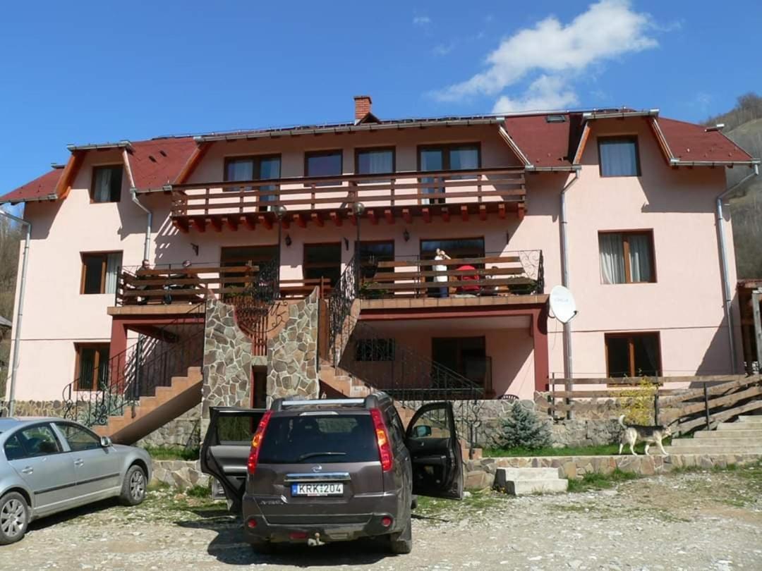 Pietroasa Panzio Anett住宿加早餐旅馆 外观 照片
